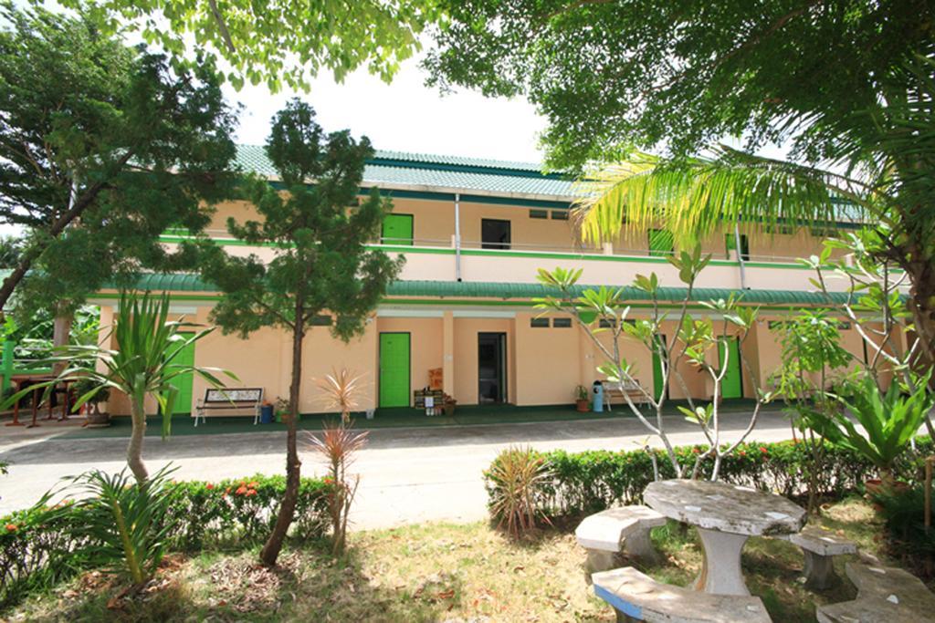 J.Holiday Inn Krabi Bagian luar foto
